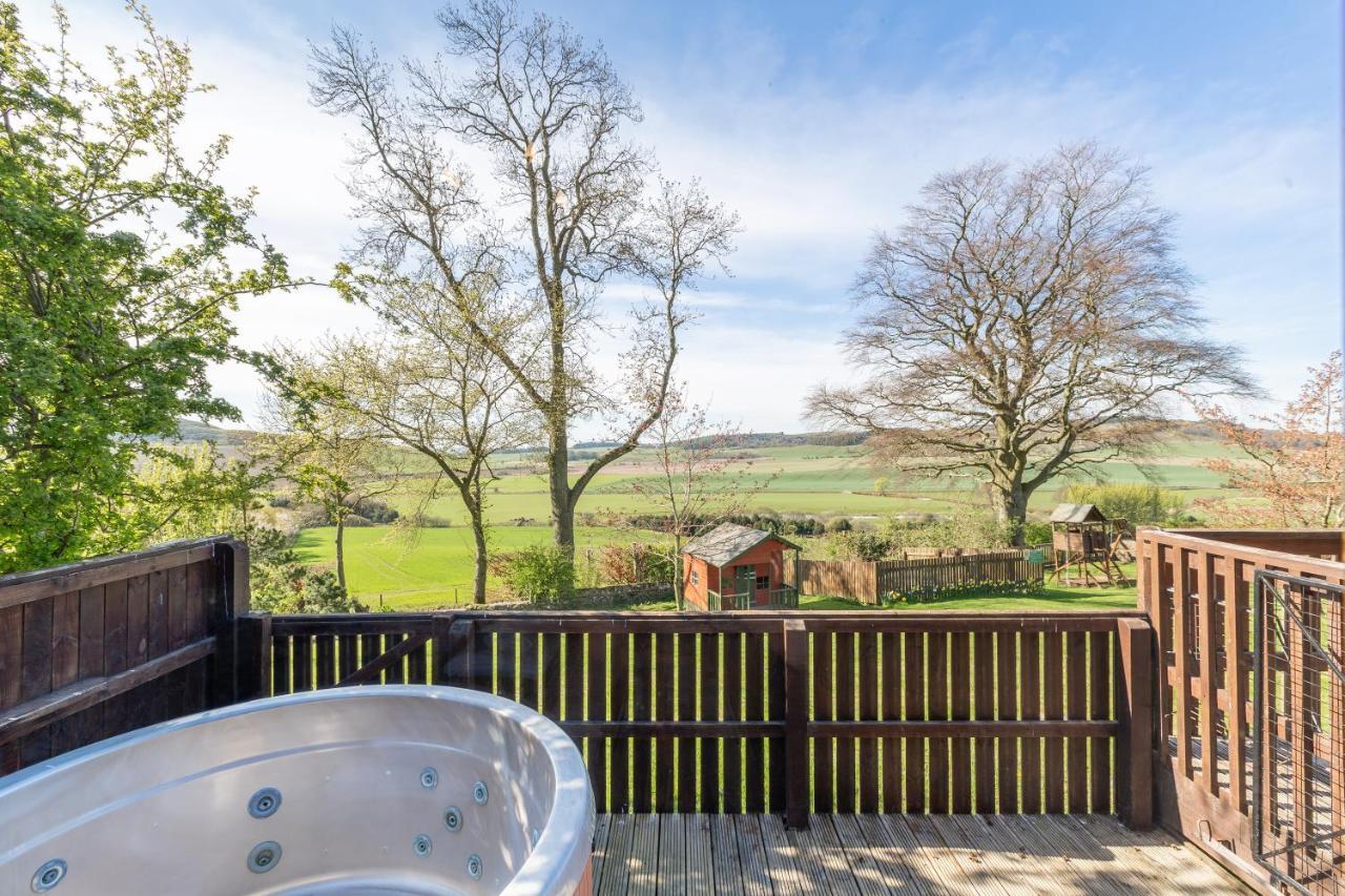 Douglas Fir Lodge With Hot Tub Cupar Exterior foto
